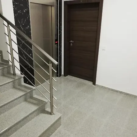 Center Delfina דירה אוהריד